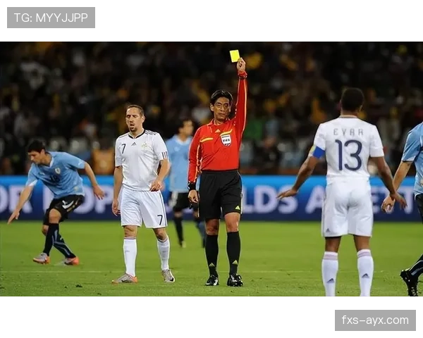 乌拉圭队构筑钢铁防线,严密防守体系成世界杯备战关键亮点 乌拉圭队构筑钢铁防线,严密防守体系成世界杯备战关键亮点