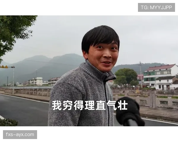 哈兰德拿着那笔天文数字的工资，下班换鞋那一刻我就知道我穷得很